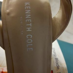 Shoes. Kenneth Cole